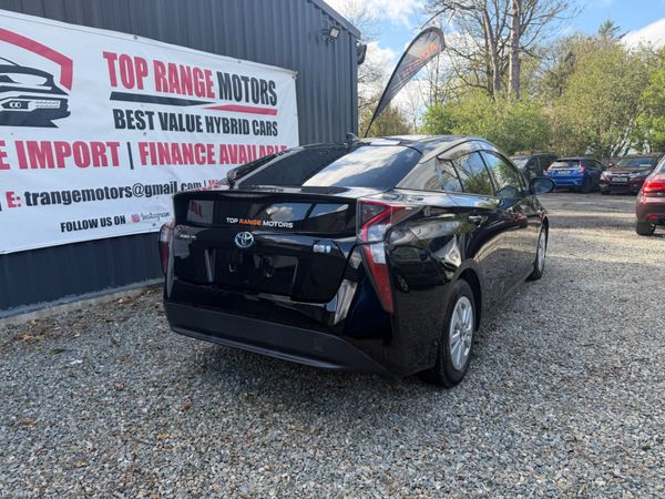 Toyota Prius 2018 384607278