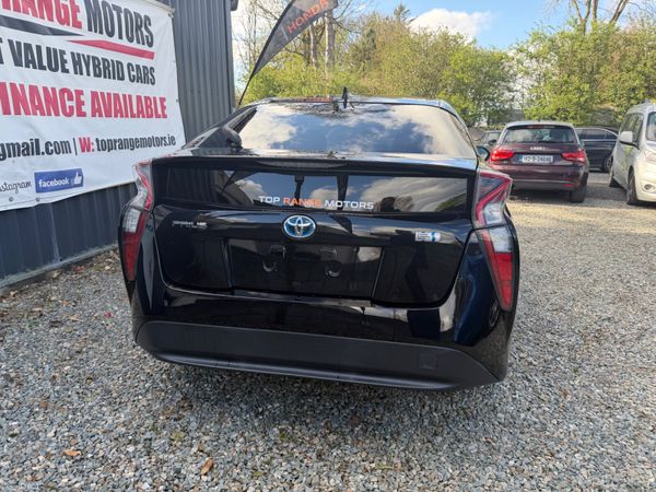 Toyota Prius 2018 384607318