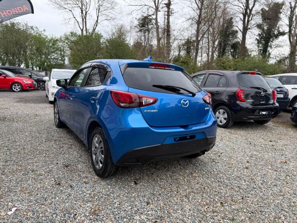 Mazda Demio 2017 384607476