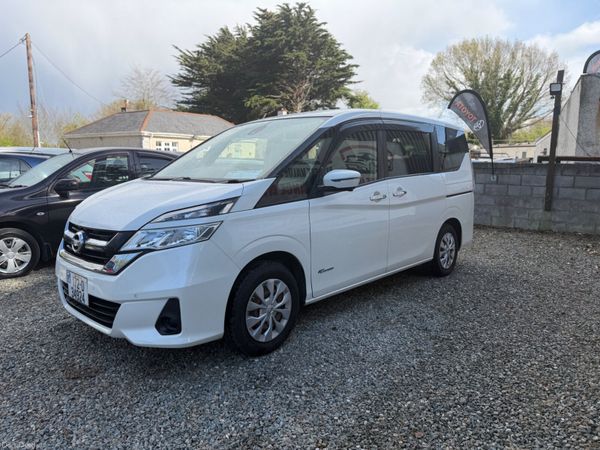 Nissan Serena 2017 384609394