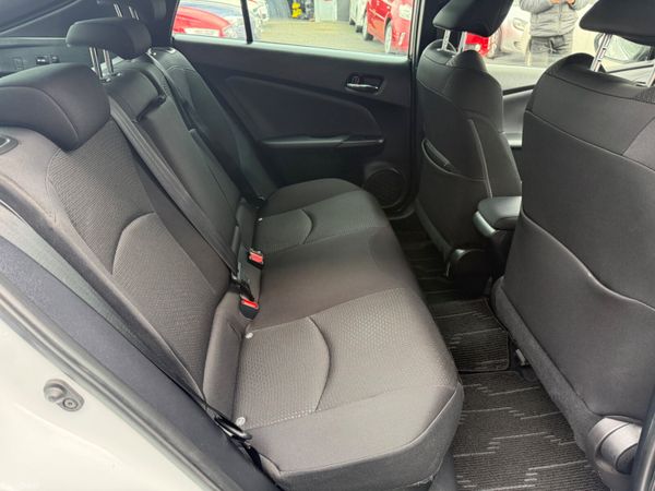 2021 Toyota Prius 1.8 Hybrid Automatic 384616892