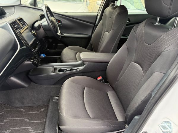 2021 Toyota Prius 1.8 Hybrid Automatic 384616894