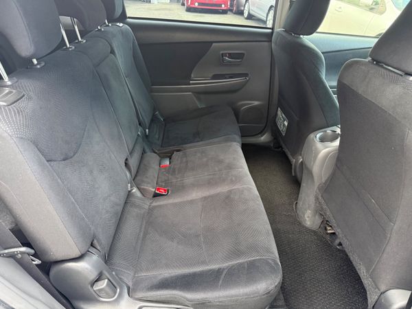 2013 Toyota Prius Alpha 7 Seater 1.8 Hybrid 384616836