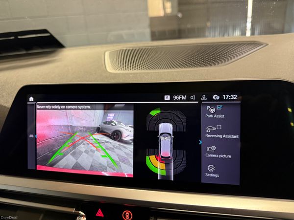 221 BMW 330e  SE  Pro Estate 384846284