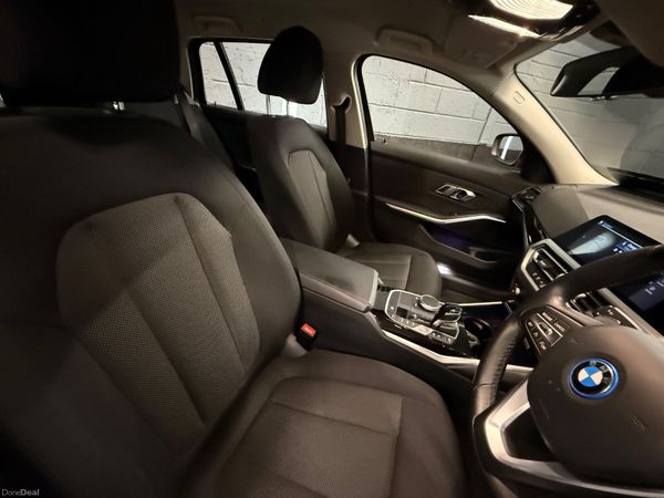 221 BMW 330e  SE  Pro Estate 384846288