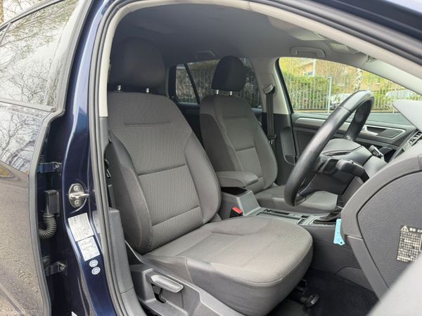 Volkswagen Golf 1.2 TSI DSG Trendline 384870956