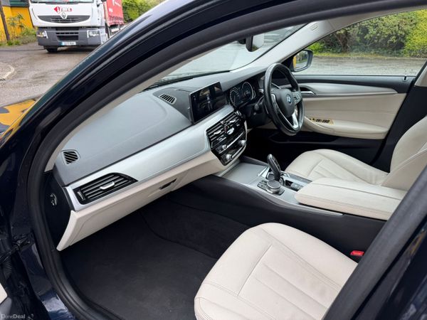BMW 520D SE Automatic 384871174