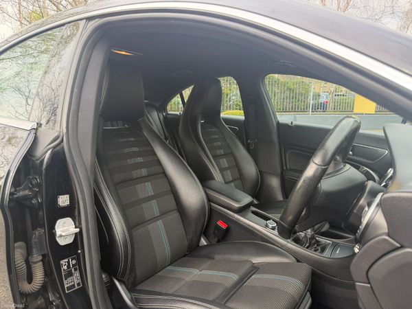 Mercedes-Benz CLA 220D AMG Sport 384872682