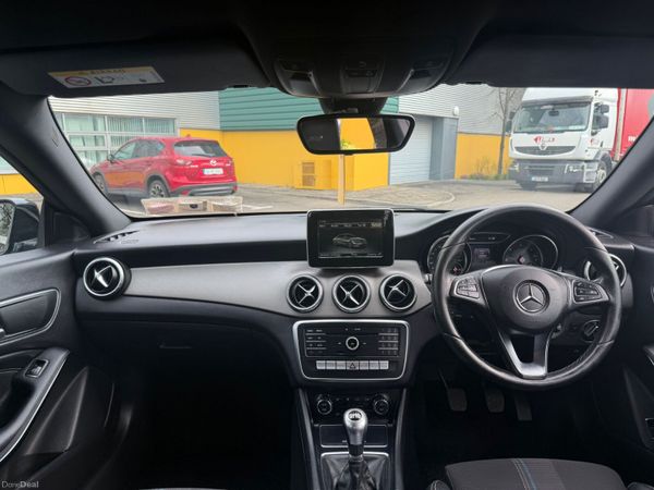 Mercedes-Benz CLA 220D AMG Sport 384872692