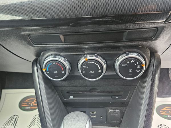 Mazda Demio only 17,000 Km ! 384879308