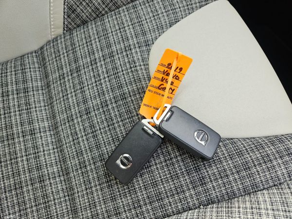 2019 Volvo V40 D4 2.0 DIESEL AUTO NEW NCT 04/28 384879472