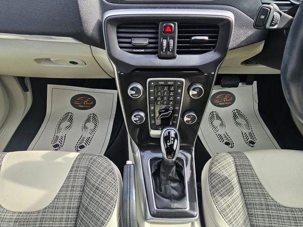 2019 Volvo V40 D4 2.0 DIESEL AUTO NEW NCT 04/28 384879530