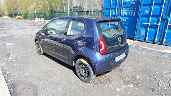 Volkswagen up! 2015 384804636