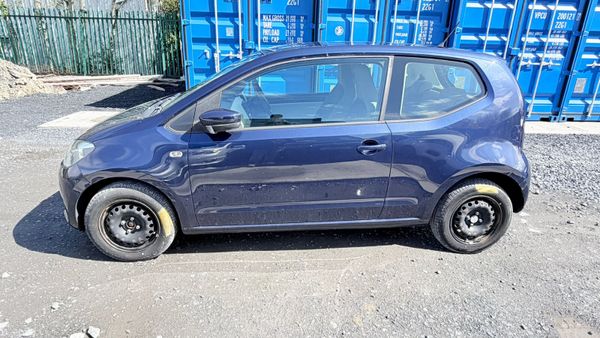 Volkswagen up! 2015 384804638