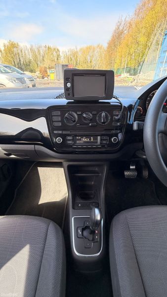 Volkswagen up! 2014 384821250