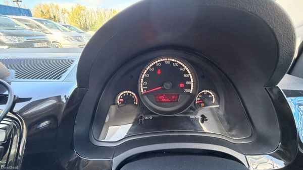 Volkswagen up! 2014 384821254