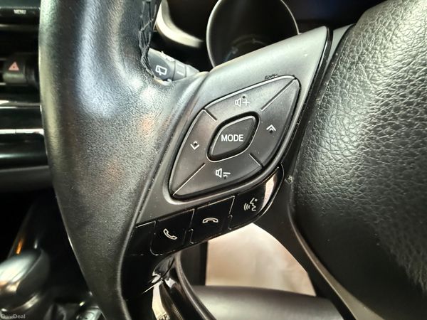 2017 Toyota C-HR 1.8 Hybrid Auto, Top Specs 384833032