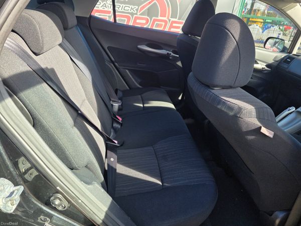 Toyota Auris 2007 384940780