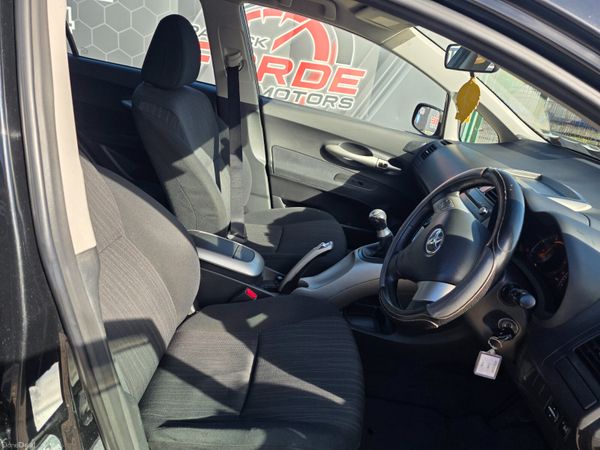Toyota Auris 2007 384940782