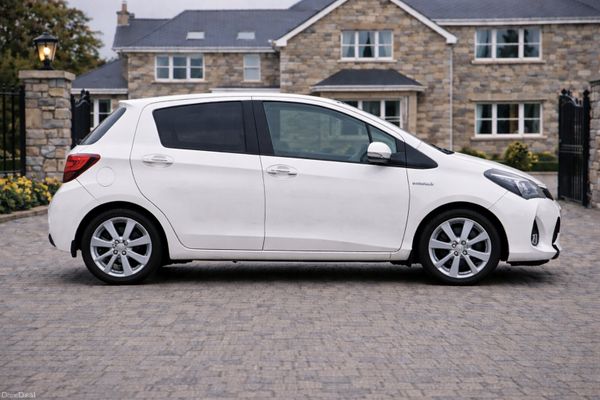 151 Toyota Yaris Auto TOP SPEC 384946408