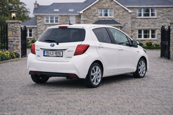 151 Toyota Yaris Auto TOP SPEC 384946414