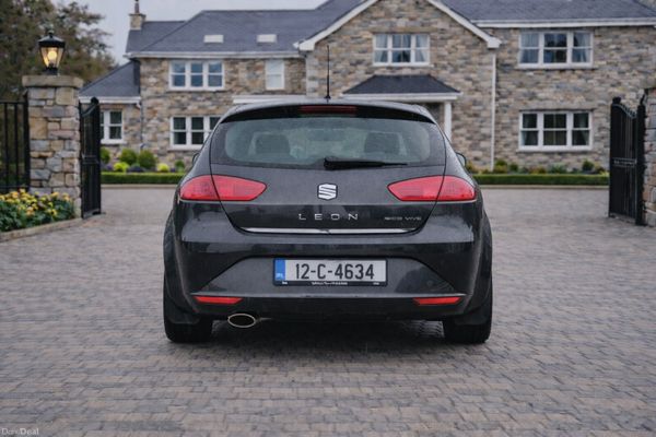 Stunning SEAT LEON 1.6 TDi Sport 384952744