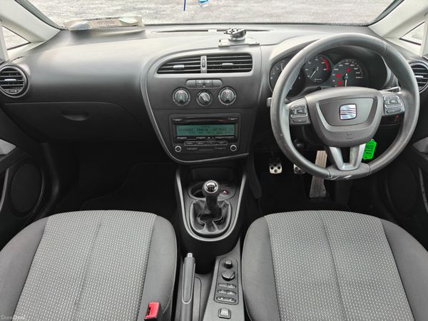 Stunning SEAT LEON 1.6 TDi Sport 384952828