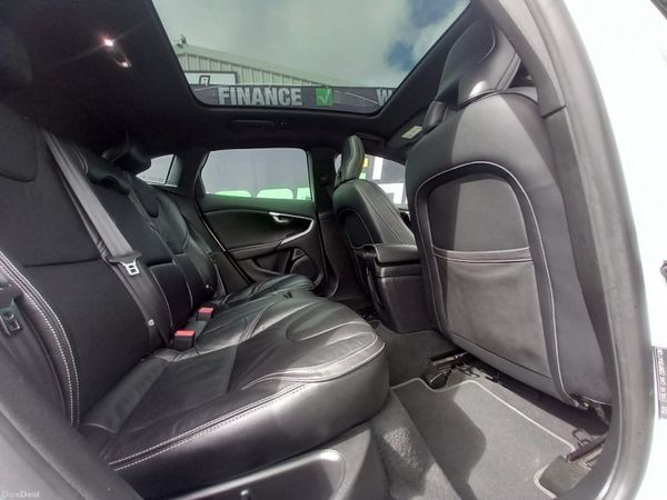 2016 Volvo V40 R Design Automatic Pan Roof 384965450