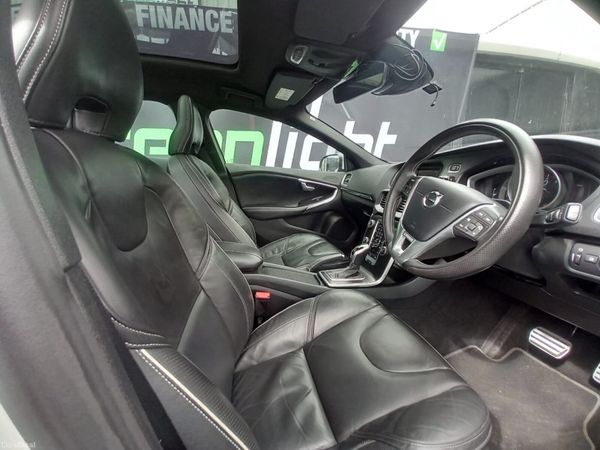 2016 Volvo V40 R Design Automatic Pan Roof 384965452