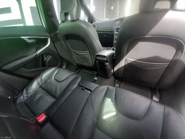 2016 Volvo V40 R Design Automatic Pan Roof 384965504