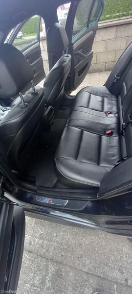 BMW 5-Series 2015 384989054