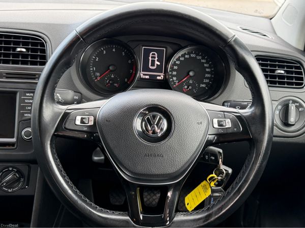 Volkswagen Polo TRENDLINE 1.0 60HP MANUAL 5SPEED 5 384900390