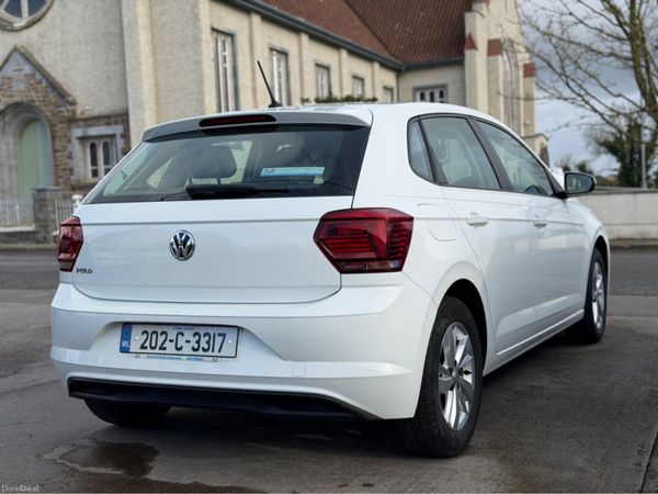 Volkswagen Polo LOW MILEAGE TRENDLINE 1.0 MANUAL 5 384900400