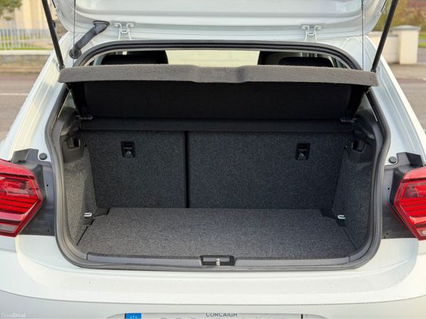 Volkswagen Polo LOW MILEAGE TRENDLINE 1.0 MANUAL 5 384900402