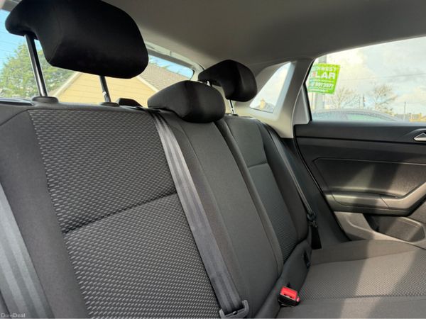 Volkswagen Polo LOW MILEAGE TRENDLINE 1.0 MANUAL 5 384900410