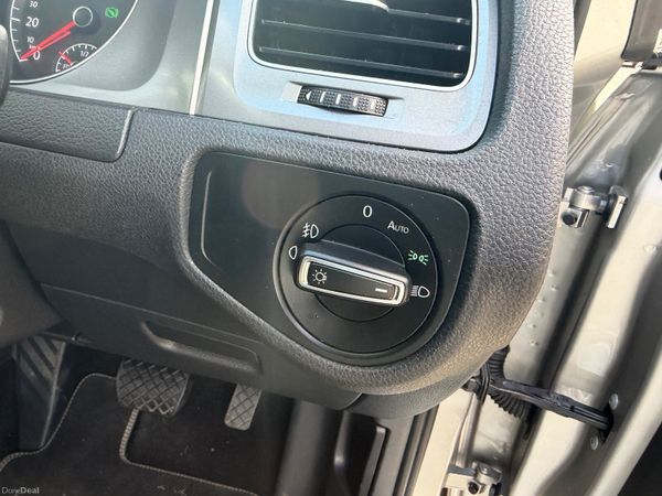 Volkswagen Golf 1.2 Auto Lounge 384913064