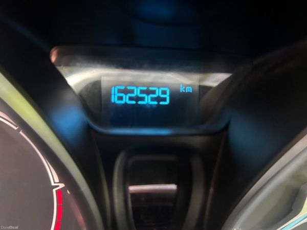 Ford Fiesta 2015 NCT 03/27 384918486