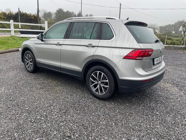 Volkswagen Tiguan 2019 384930902