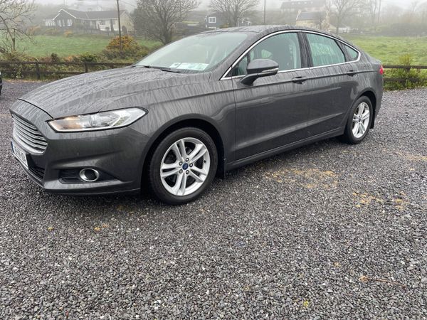 Ford Mondeo 2018 384931064