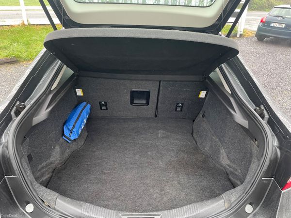 Ford Mondeo 2018 384931118