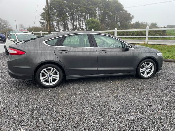 Ford Mondeo 2018 384931120