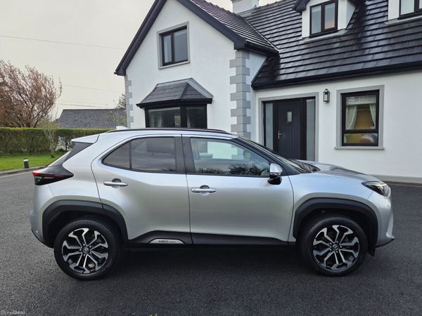 2023 TOYOTA YARIS CROSS 1.5 HYBRID DESIGN 122BHP 384934856
