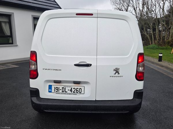 Peugeot Partner 2019 384935562
