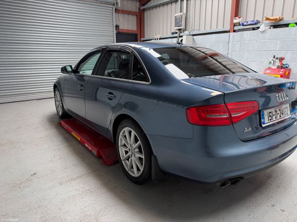 Audi A4 2015 385053632
