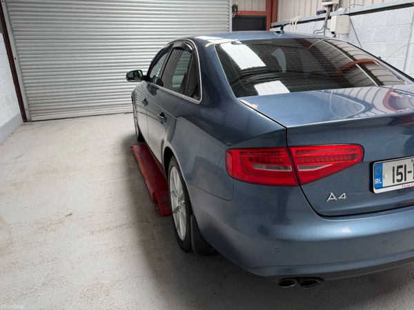 Audi A4 2015 385053706