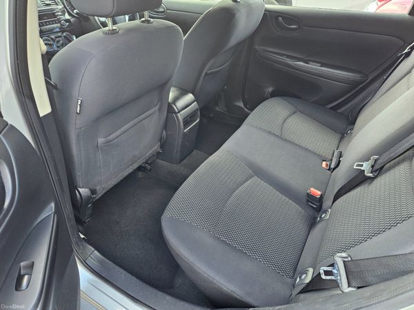 Nissan Pulsar 2015 1.2 XE 5 door 385060224