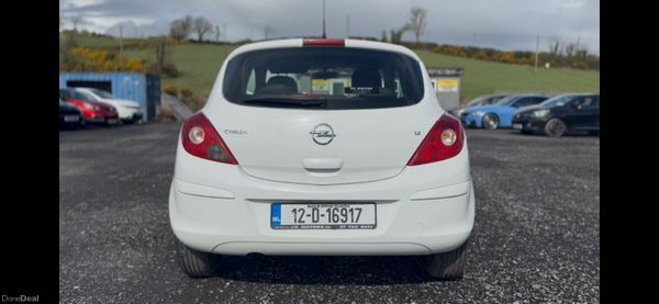 Opel Corsa 2012 1.2 petrol 385060384