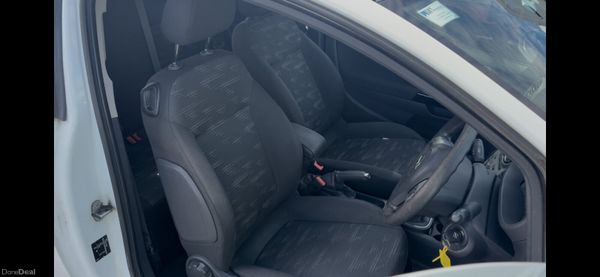 Opel Corsa 2012 1.2 petrol 385060388