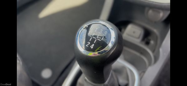 Opel Corsa 2012 1.2 petrol 385060390