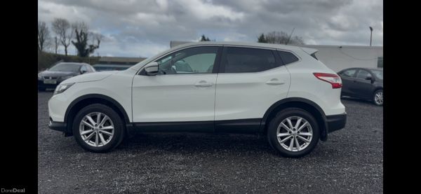 Nissan Qashqai 2015 1.5 diesel tax & tested 385060908